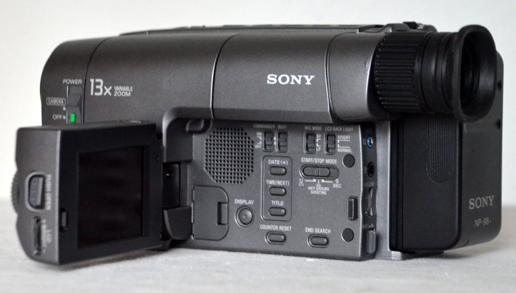 Sony Videocamere: Camcorder / caméscope Sony CCD-TRV10E Video8 – Usato da Collonges venduto da arashee 2
