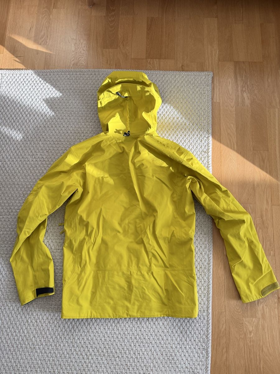 Arcteryx Giacche: Arc’teryx Sabre Gore-Tex Lampyre jacket – Usato da Zürich venduto da yoyo0013 6