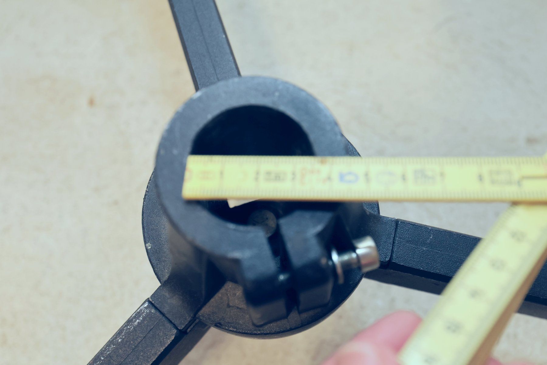 Manfrotto Treppiedi & Teste: Manfrotto Lampen Stativ mit Rollfuss klappbar D 35mm – Usato da Zürich venduto da dnk_nrd8 4