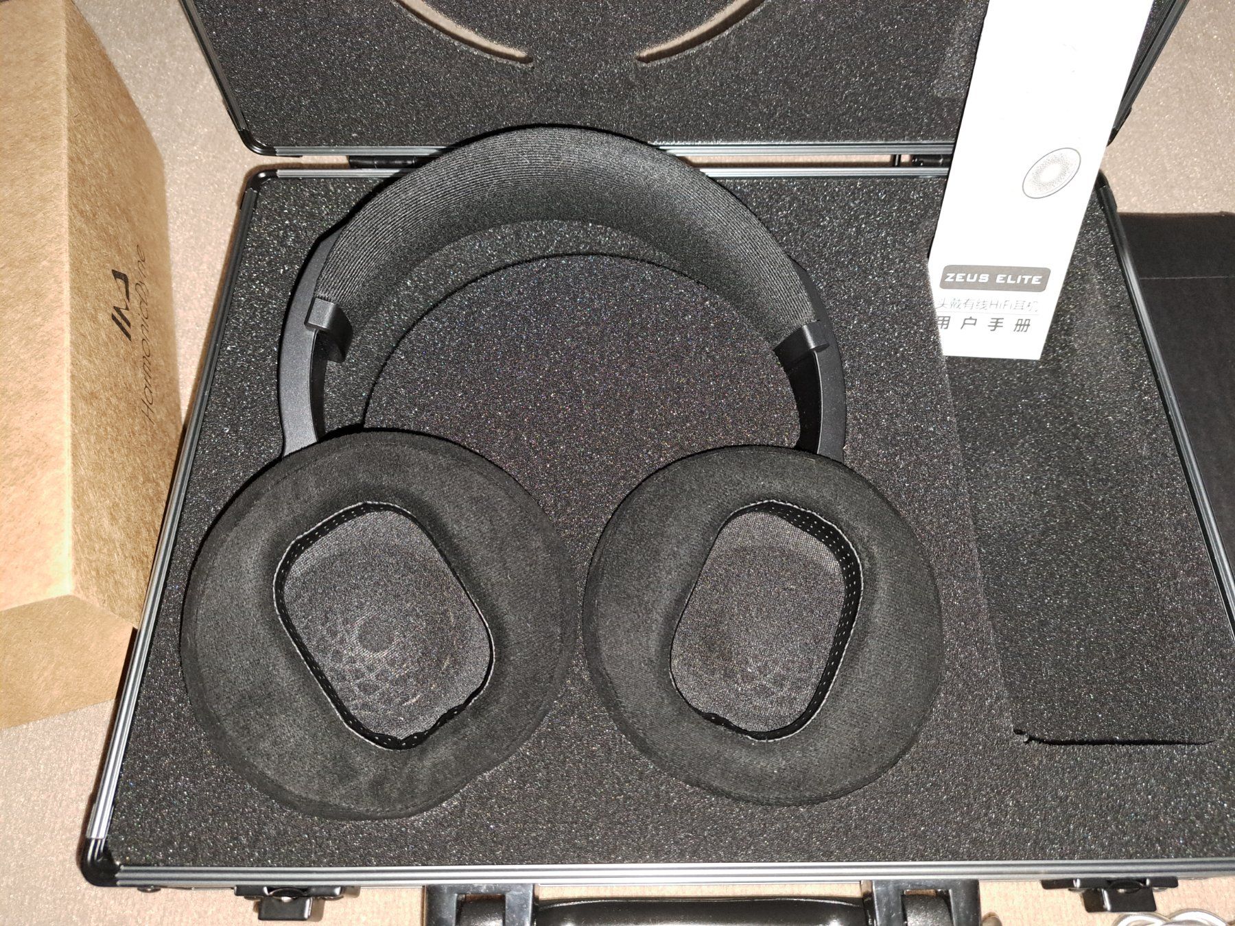 Casques audio: Kopfhörer HarmonicDyne Zeus Elite – D'occasion à Hendschiken par RoFr01 4