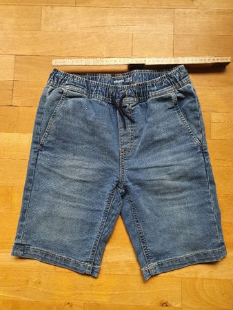 Kurze Hosen gr.146 (10-11J)