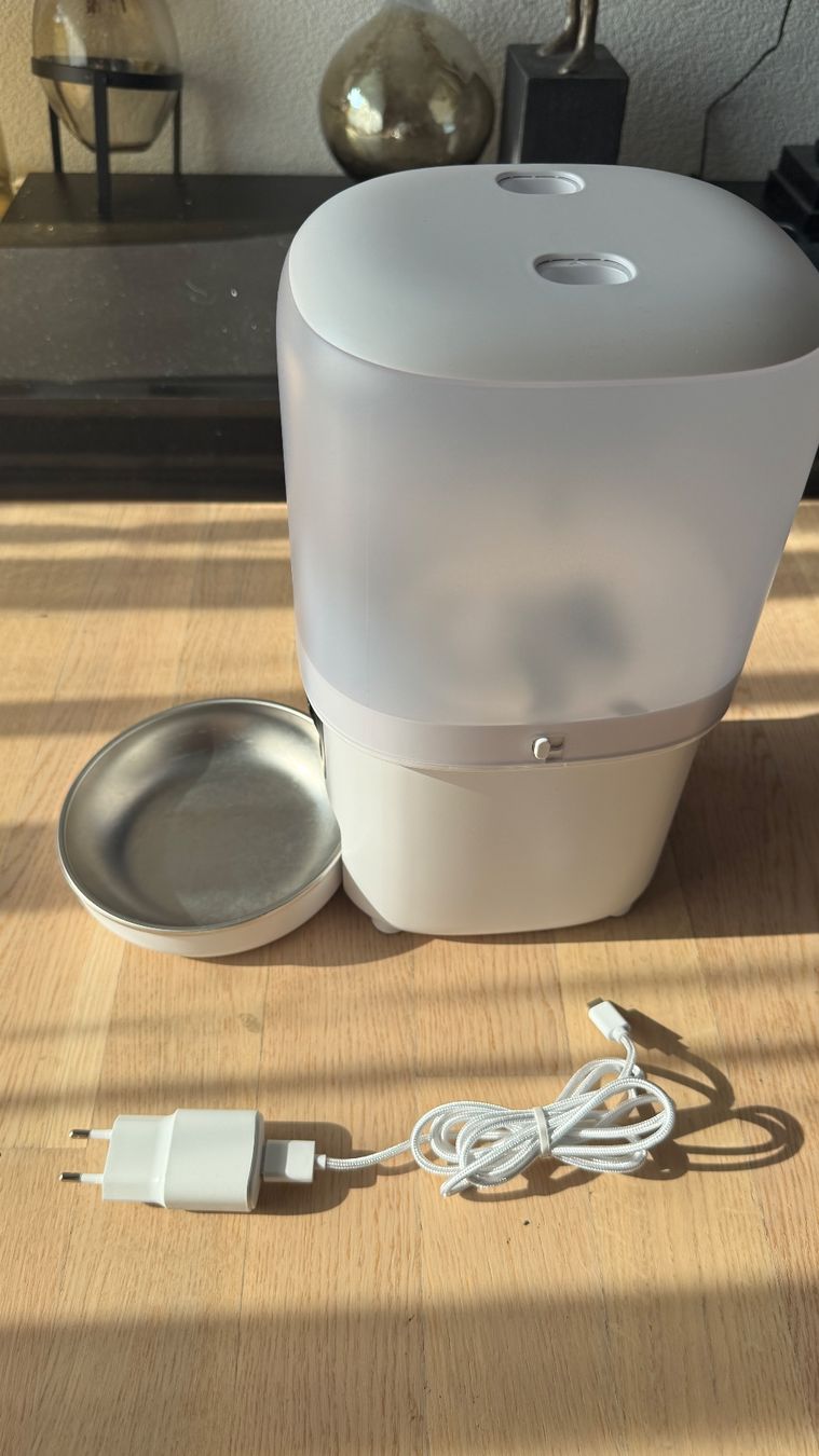 Mangimi: Hombli Smart Pet Feeder mit Kamera – Nuovo (secondo la descrizione) da Beringen venduto da cnonlloyd 3