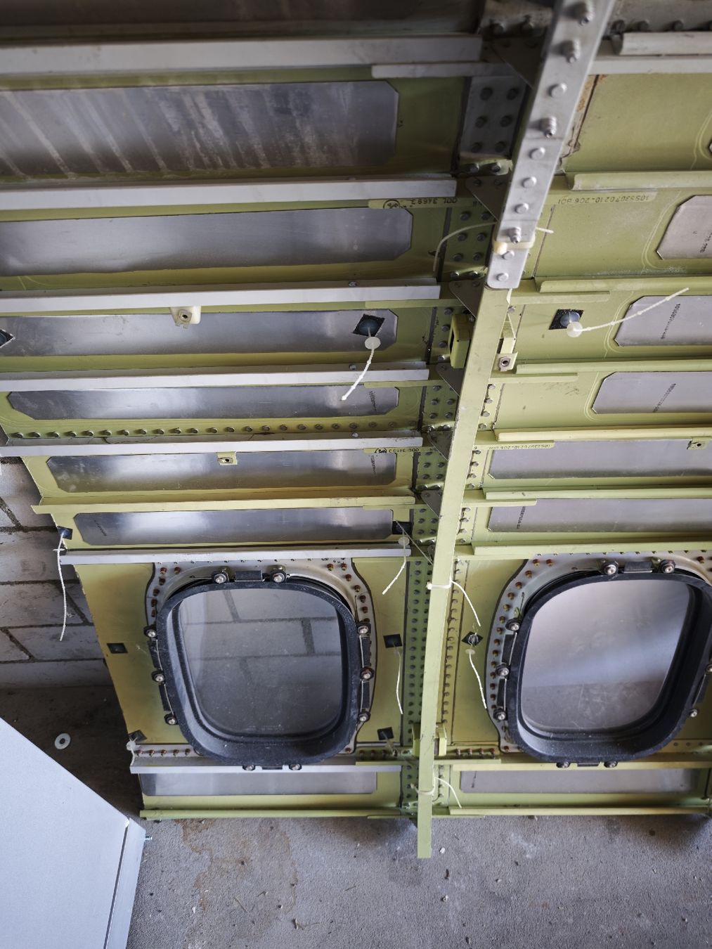 Tutte le decorazioni: Flugzeug Segment mit fenstern Aviatik  – Usato da Wauwil venduto da NEXUS10 3
