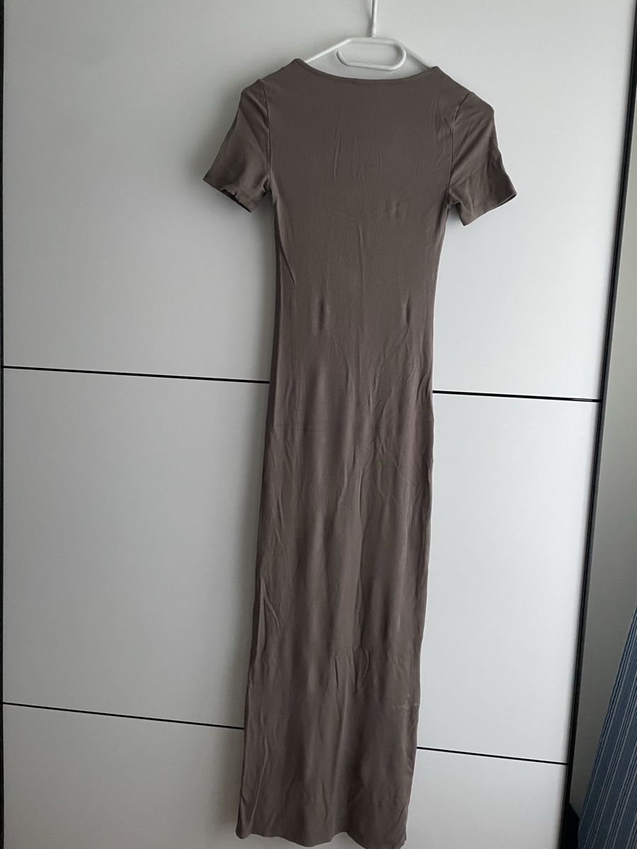 Kleider: Kurzärmliges Kleid – Gebraucht aus Ebikon von van_qg5n 1