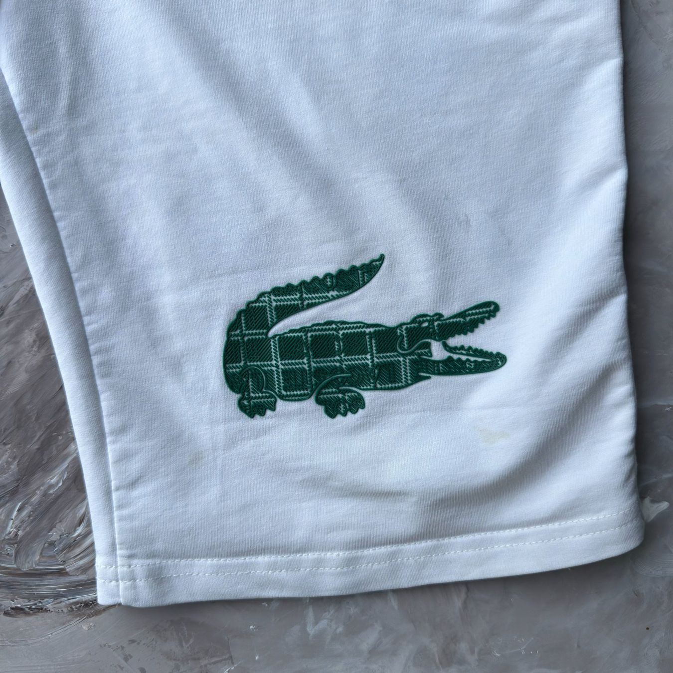 Lacoste Pantaloni: Short en Molleton Lacoste Grand Logo – Usato da Thônex venduto da Suisse.Shopping 4