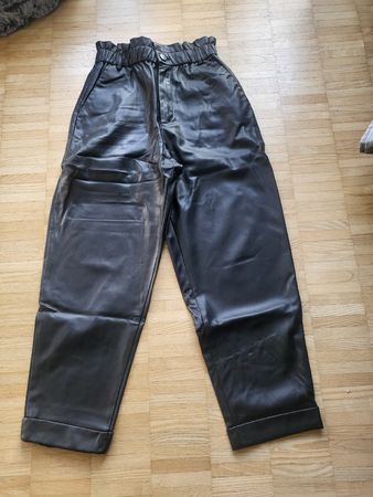 Zara Lederimitat Hose Schwarz, Gr. S, Top Zustand!