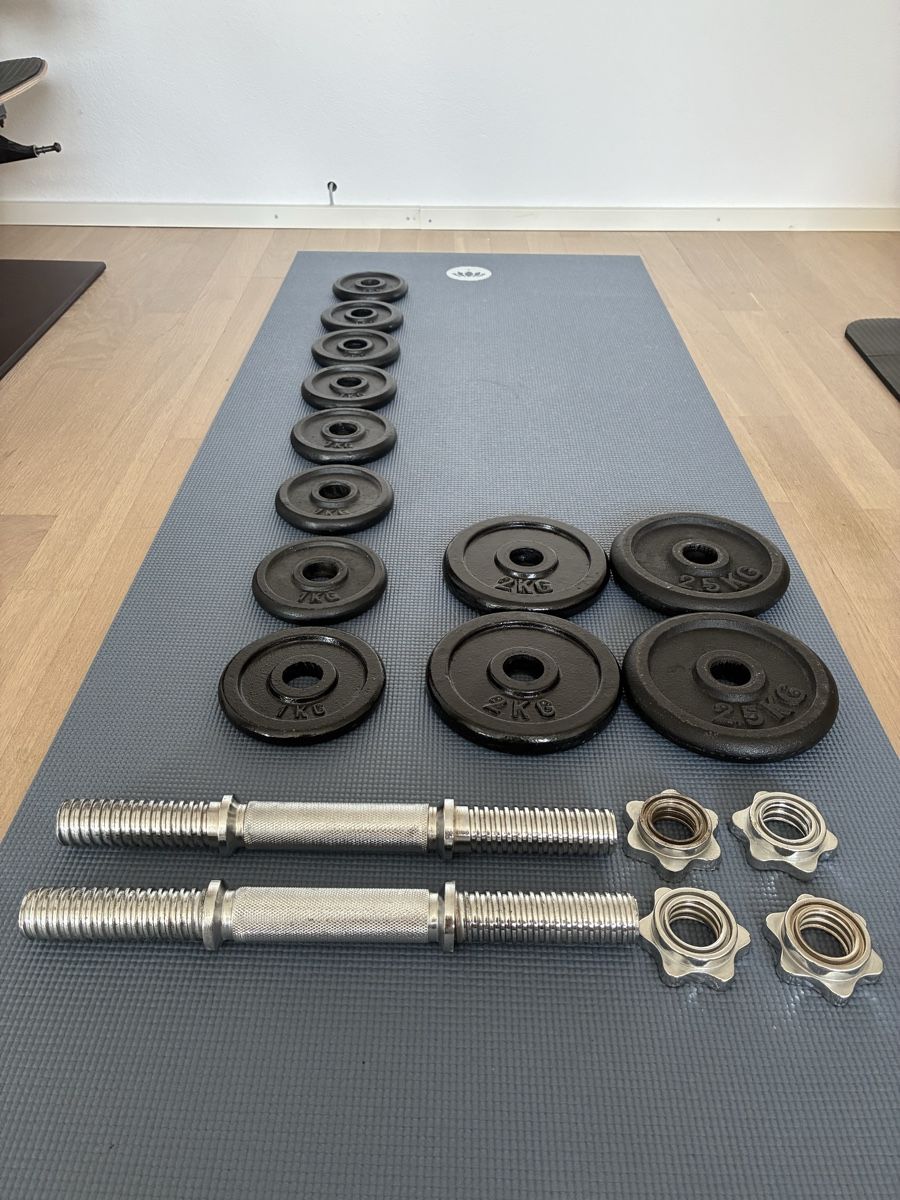 Hometrainer: Weight bench with weights and dumbbells – Usato da Aadorf venduto da pol_dd6j 8