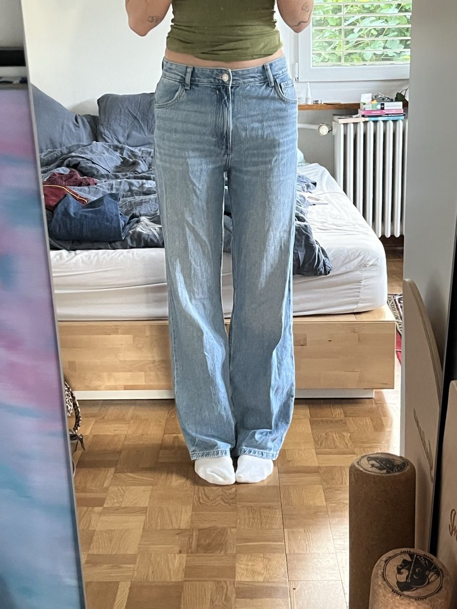 Bershka Jeans: Jeans Wide Leg – Usato da Bern venduto da ann1e