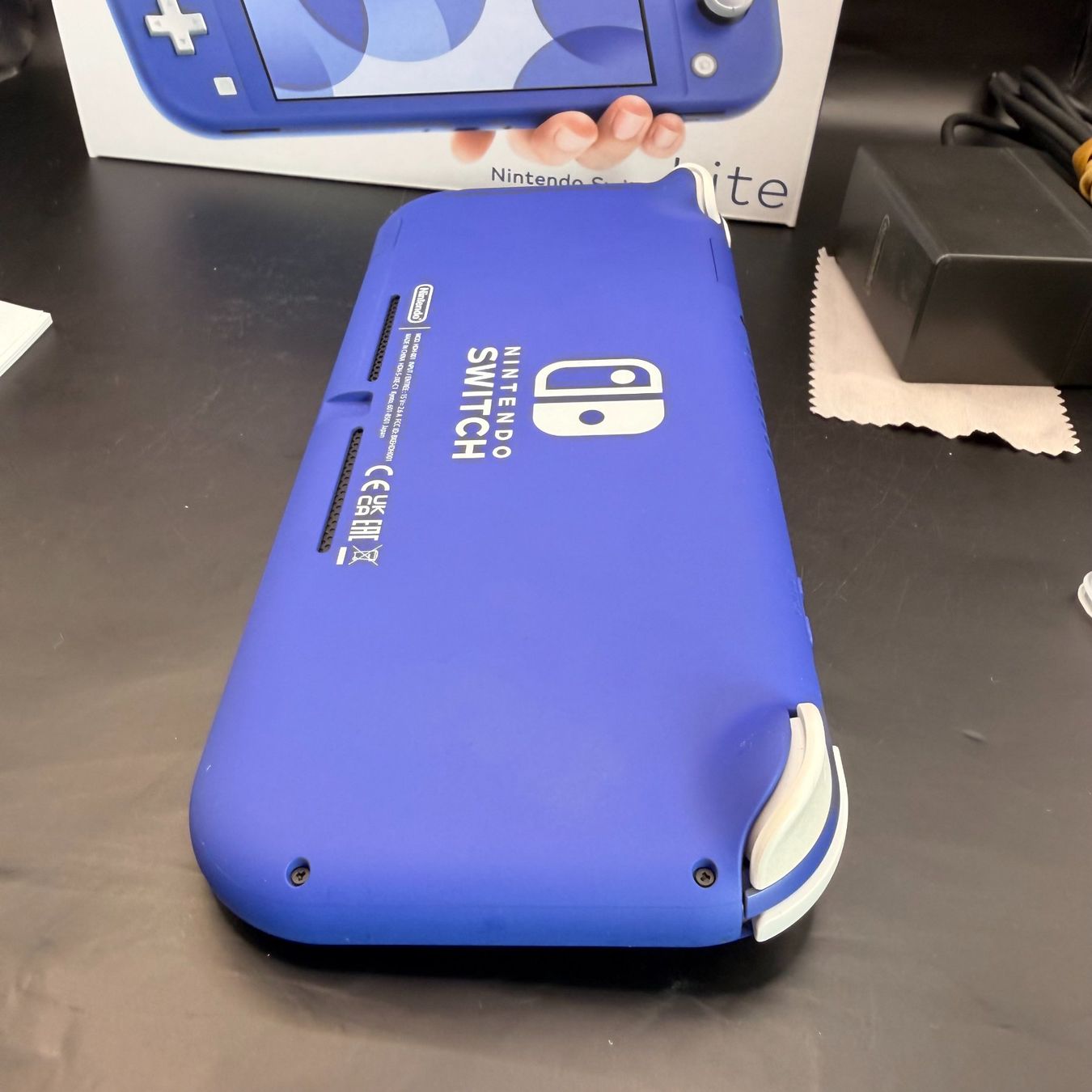 Nintendo Konsolen: Nintendo Switch Lite Blau – Gebraucht aus Düdingen von Nerdworld 8
