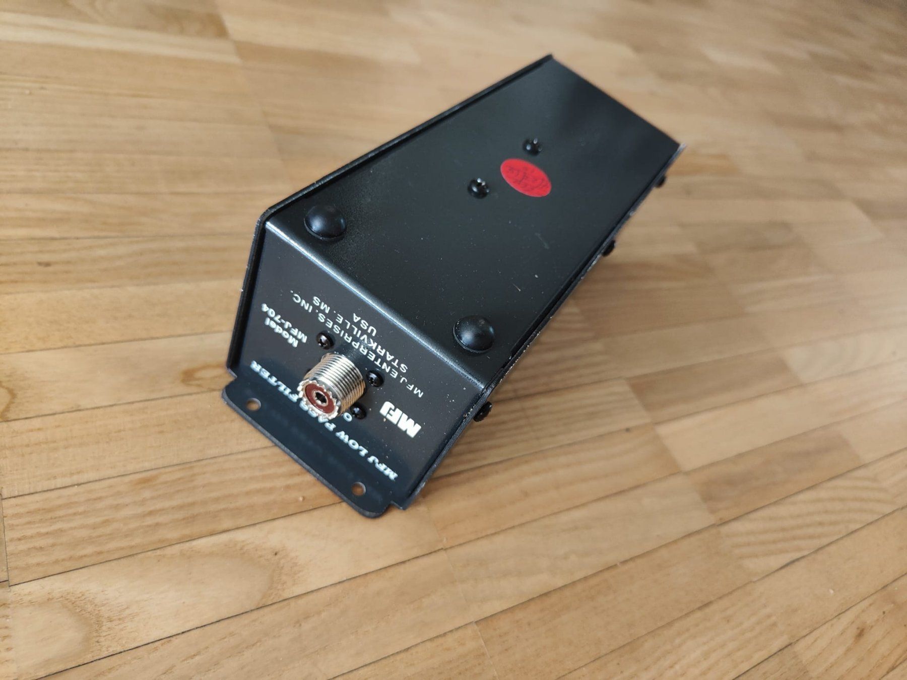 Radiocomunicazione: MFJ 704 Low Pass Filter – Nuovo (secondo la descrizione) da Olten venduto da Hb9ocr 1