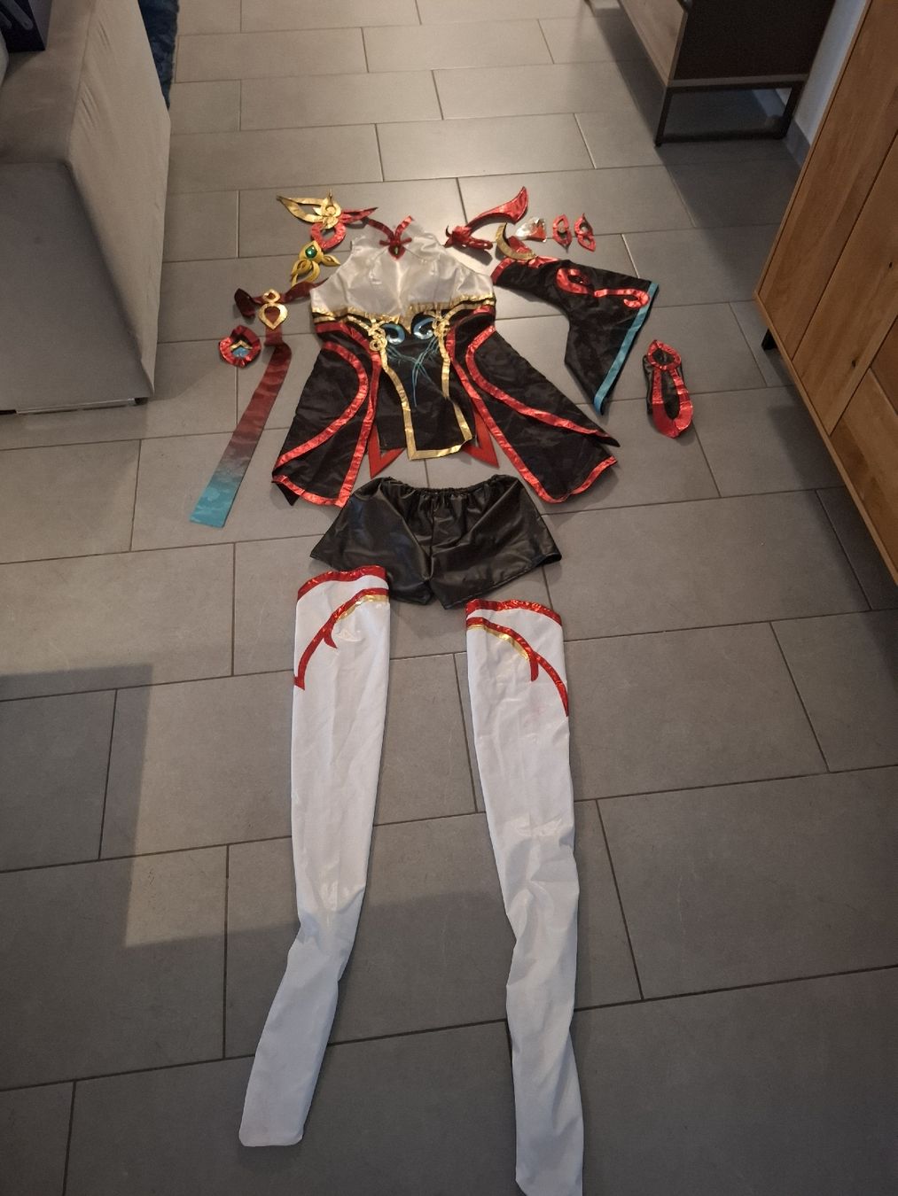 Kostüme: Cosplay / Sagenschöpferin Irelia – Gebraucht aus Seengen von Zardenia_7 1