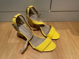 Tamaris Sandalen Gelb Gr. 39 guter Zustand