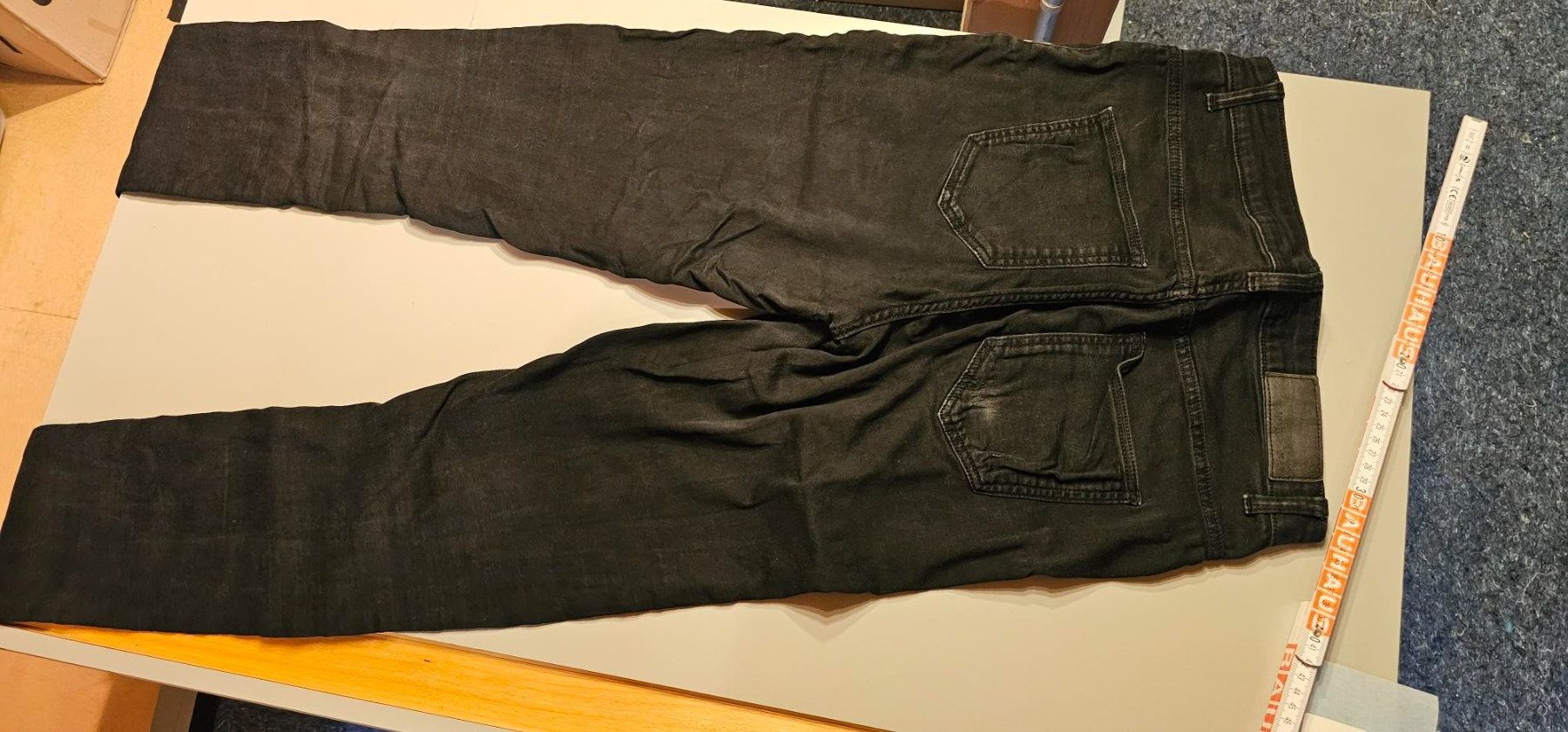 Jeans: Jeans NOISY MAY schwarz – D'occasion à Azmoos par Jadejo 2