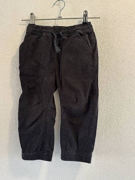 Pantaloni: Hosen 24-36 M – Usato da Bern venduto da Salamander86