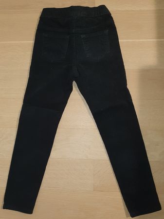 Pantalon H&M noir en velours côtelé taille 116, 5-6 ans