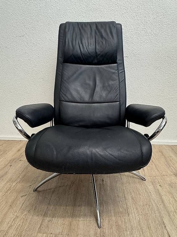 Stressless Sessel: Stressless Relaxsessel Echtleder mit Hocker und Chromfuss – Gebraucht aus Obernau von Arche_Noah_Brocki 2