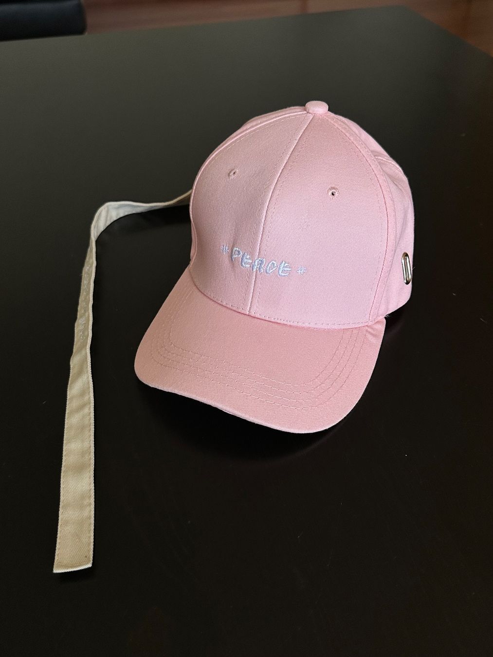 Altro in  Abbigliamento & Accessori: Stylische rosa Cap mit Band – Nuovo (secondo la descrizione) da Schlieren venduto da car_2bwb