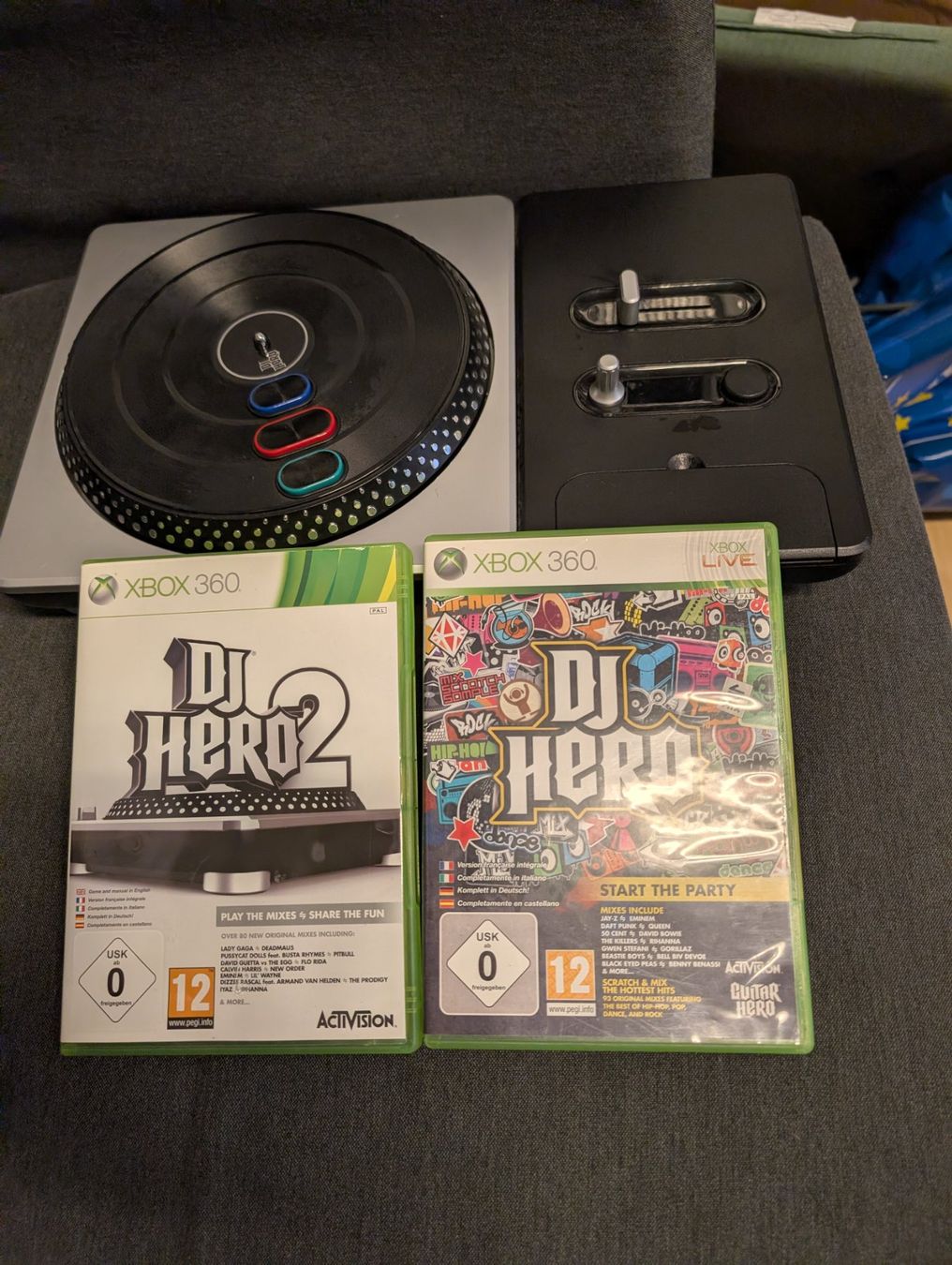 Giochi: Bundle Dj Hero + Dj hero 2 e Turntable Microsoft Xbox 360 – Usato da Giubiasco venduto da Tici__nerd_Giubiasco