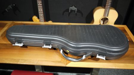 TECHRA Universal Gitarren Koffer Case E-Gitarre