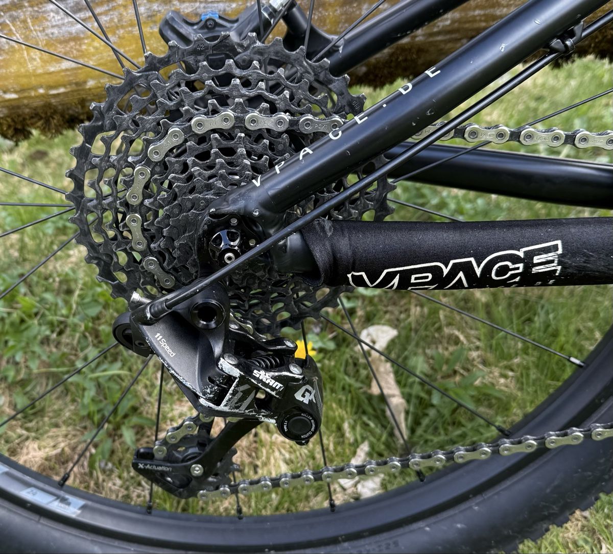 Vpace Biciclette: VPACE MAX 24, schwarz matt, Carbongabel, dropper post – Usato da Chur venduto da laigrand 4