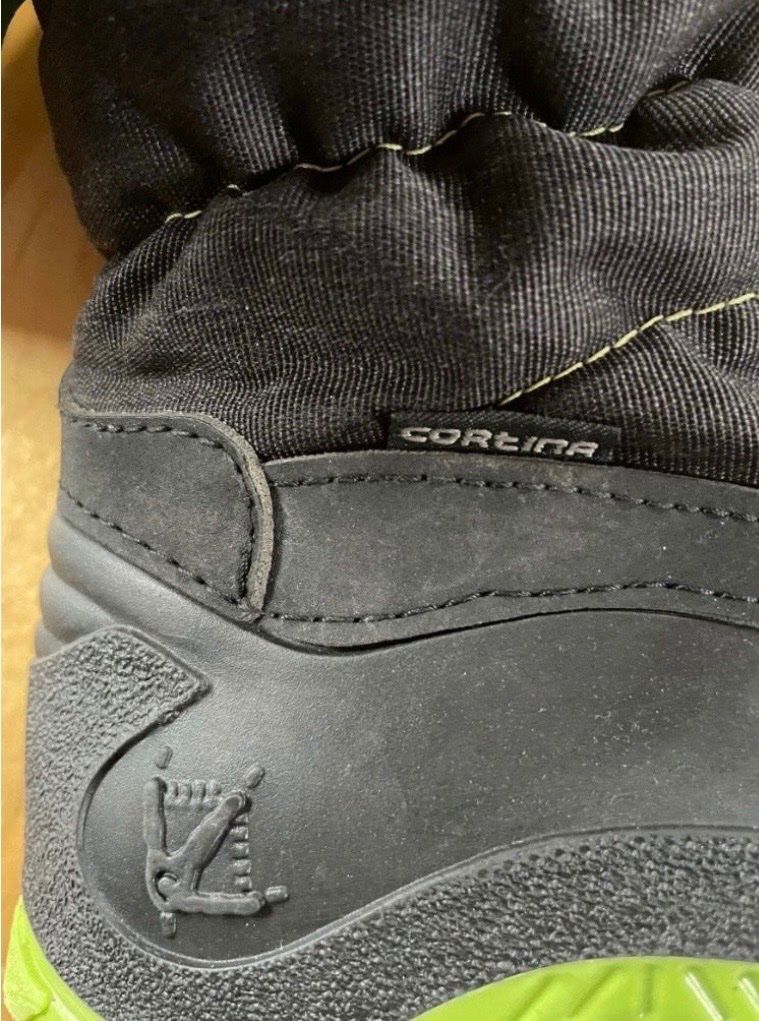 Scarpe per ragazzi: Schneestiefel, Winterstiefel Gr 27 – Usato da Hüntwangen venduto da fra_7nd2 4