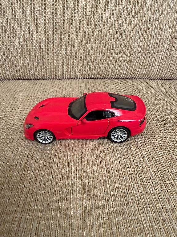 Voitures modèles: Burago SRT Viper GTS – D'occasion à Küsnacht ZH par nat_m97w