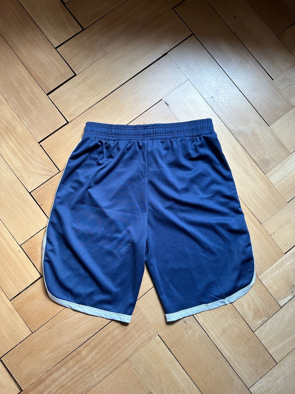 Pantaloni: BSKT - Basketball Shorts dunkelblau – Usato da Zürich venduto da Diazaio 2