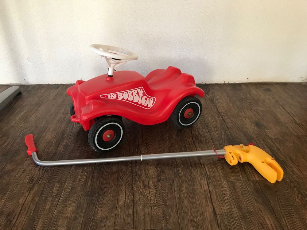 bobby-car-mit-verstellbarer-schiebstange-kaufen-auf-ricardo