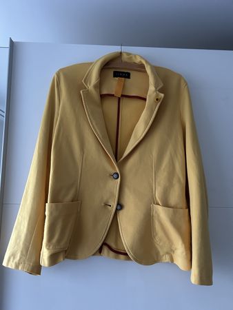 Gelber Damenblazer