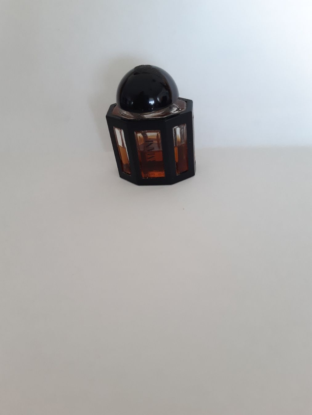 Armani Parfum & Eau de Toilette: Armani vintage Miniatur Parfüm – Gebraucht aus Zollikofen von Holidaymaker 2