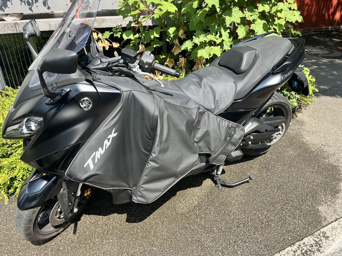 Yamaha Scooters: Scooter Yamaha Tmax XP 560 Tech Max – Gebraucht aus Zürich von fradev29 1