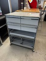 USM Haller Aktenschrank auf Rollen, lichtgrau