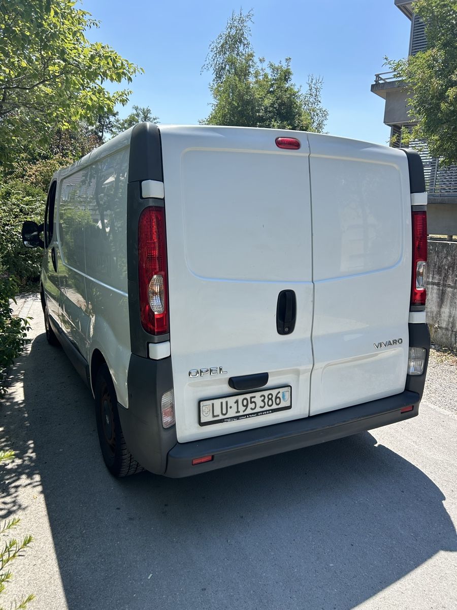 Opel Veicoli commerciali: Opel Vivaro 2.0 L Disel – Usato da Sursee venduto da fer_n6vf 2