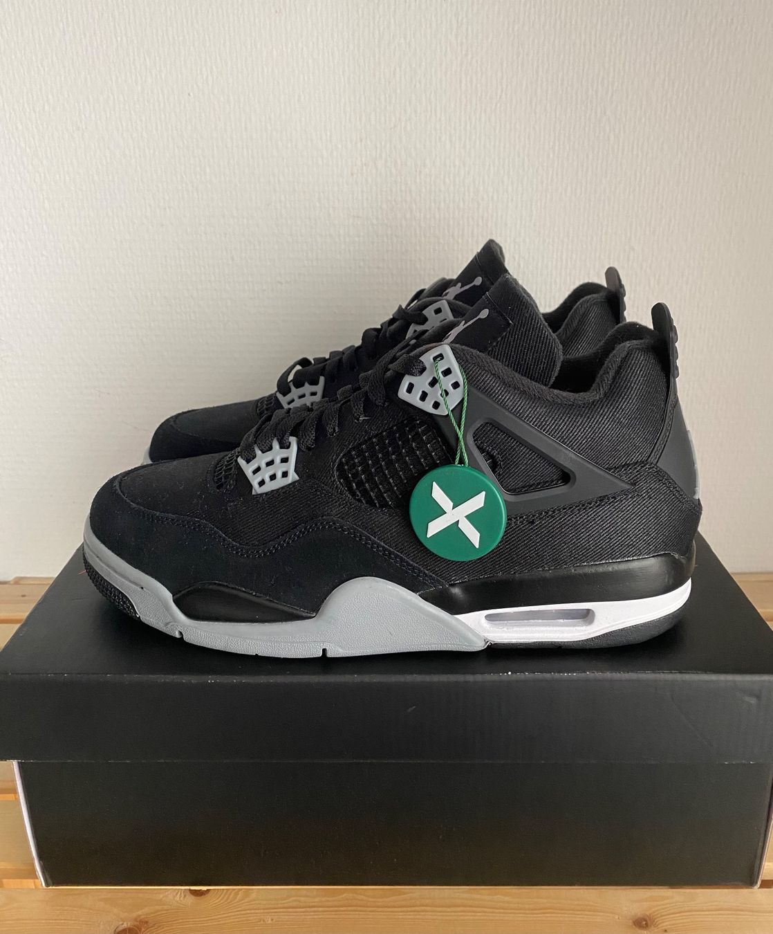 Jordan Scarpe da uomo: Jordan 4 Black Canvas / EU 42,5 – Nuovo e nell'imballaggio originale da Abtwil SG venduto da PauloDybala10 1