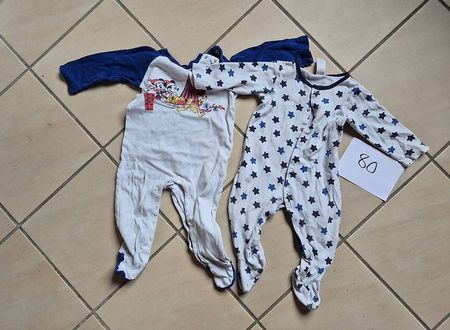 10xPijama mit Füssen 80