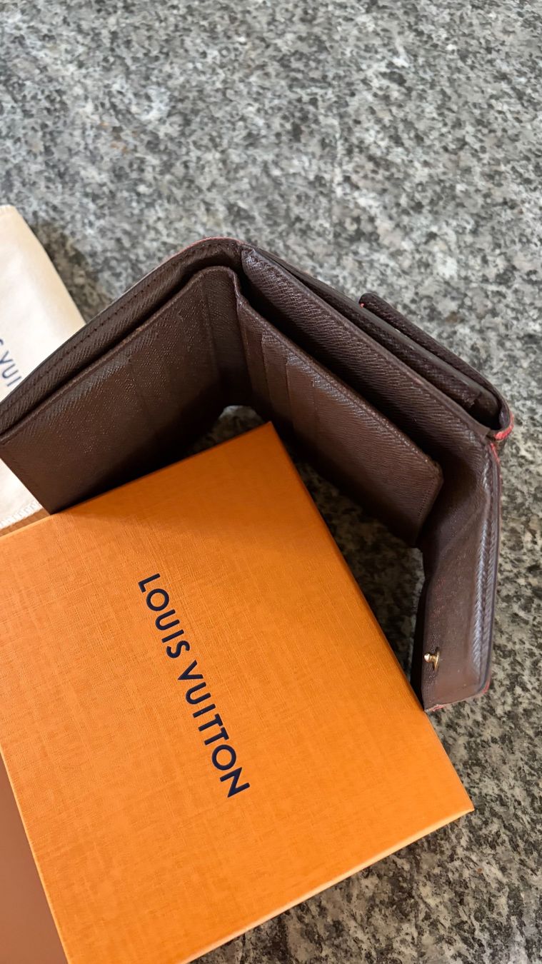 Louis Vuitton Portemonnaie: Porte-monnaie Vuitton – Gebraucht aus Roche VD von ann_s5tc 1