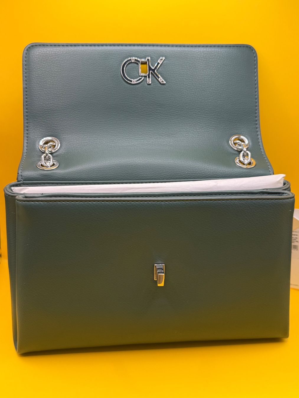 Calvin Klein Borse da donna: CALVIN KLEIN - RE-LOCK SCHULTERTASCHE - 25 CM – Nuovo e nell'imballaggio originale da Dietikon venduto da gab_qz7y 3