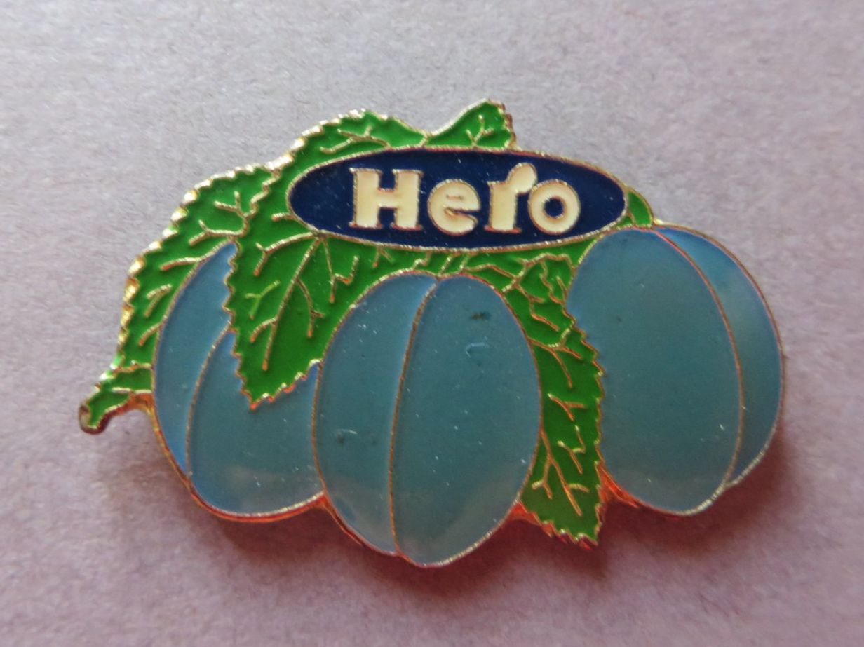 Placchette & Badge: PIN, HERO ZWETSCHGEN – Usato da Neuhausen venduto da luckimucki
