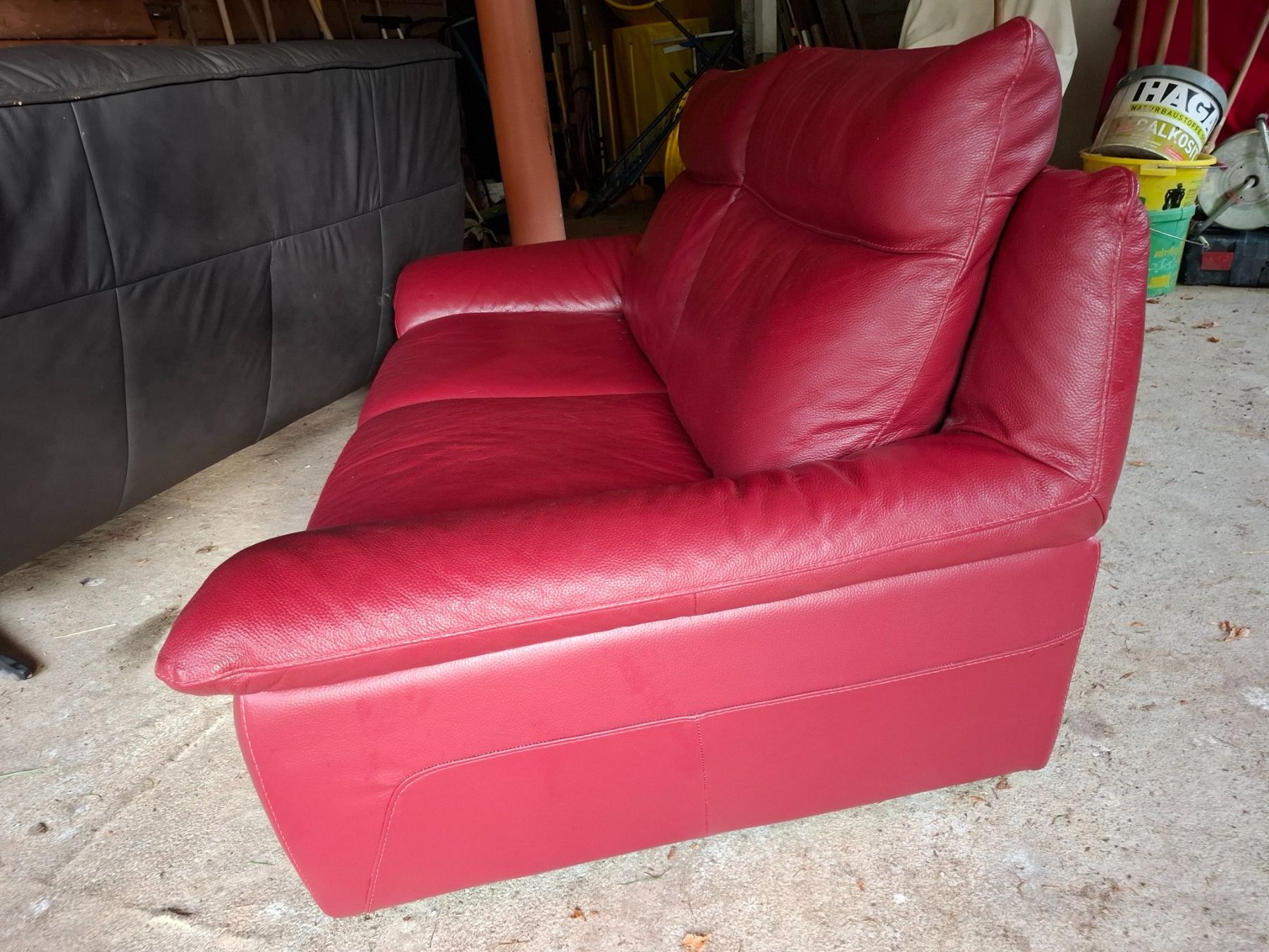 Divani: Sofa rot – Usato da Holderbank SO venduto da argokim 1