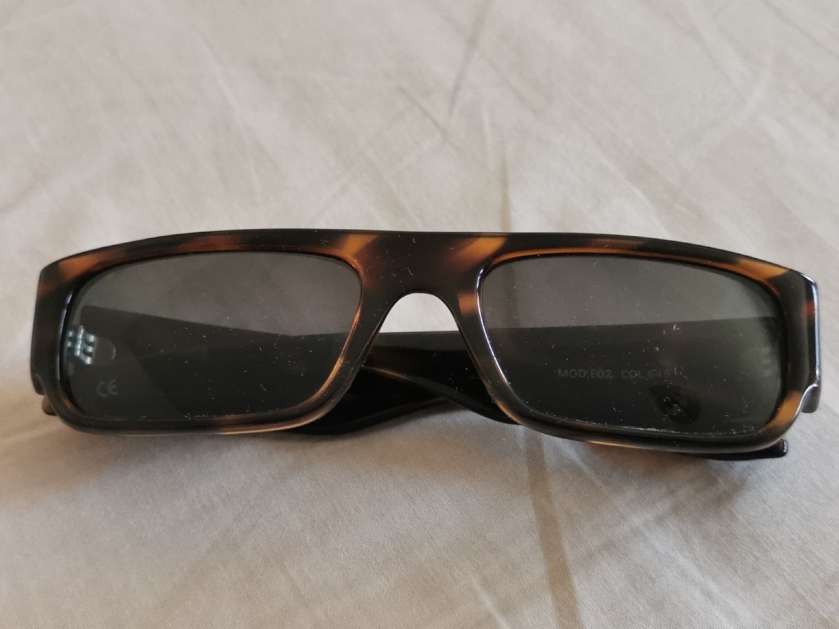 Versace Brillen & Gläser: Versus Herren Sonnenbrille – Gebraucht aus Schlieren von vlalif 1