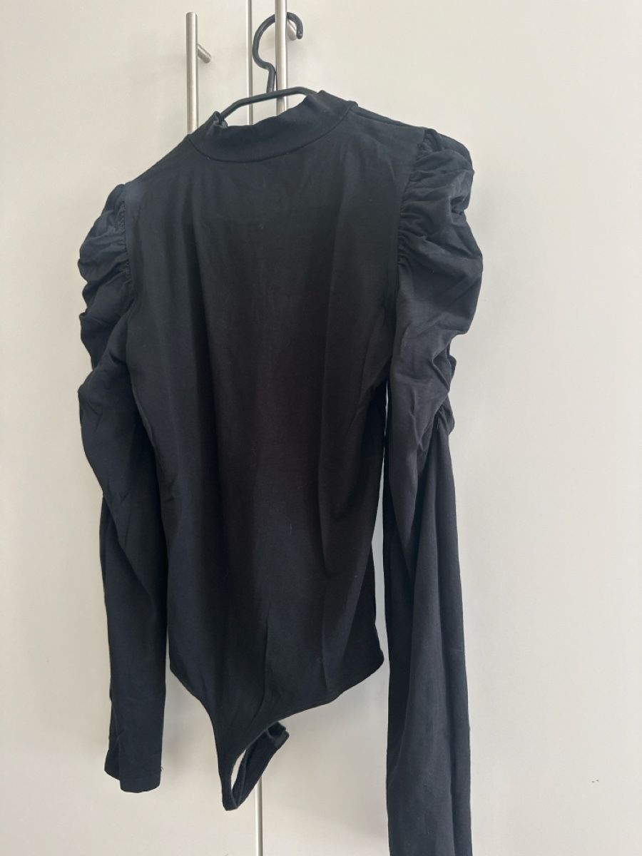 Top: Body&Shirt – Usato da Zürich venduto da sommer121 1