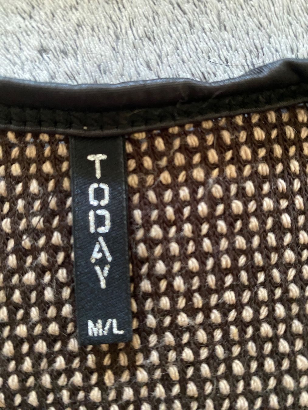 Maglioni & Felpe: Pullover super weich Grösse S beige schwarz – Usato da Schönenberg ZH venduto da Pfupfli1 3