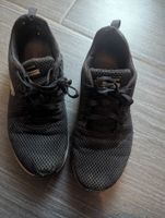 Turnschuhe 37