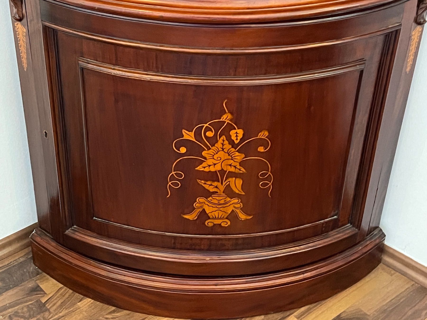 Vetrine: Biedermeier Eckschrank Eck Vitrine Barock Stilmöbel +Versand – Usato da Gemünden venduto da GEUENWALD 7
