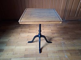 Tisch aus Kirschbaumholz