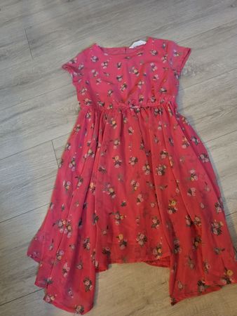 Kleid Pink Blumenmuster Grösse 140 guter Zustand neuwertig