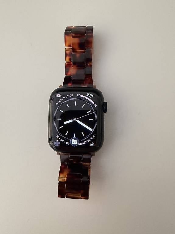 Apple Smartwatch: Apple Watch Series 9 GPS 45 mm – Usato da Luzern venduto da lea_lg2v