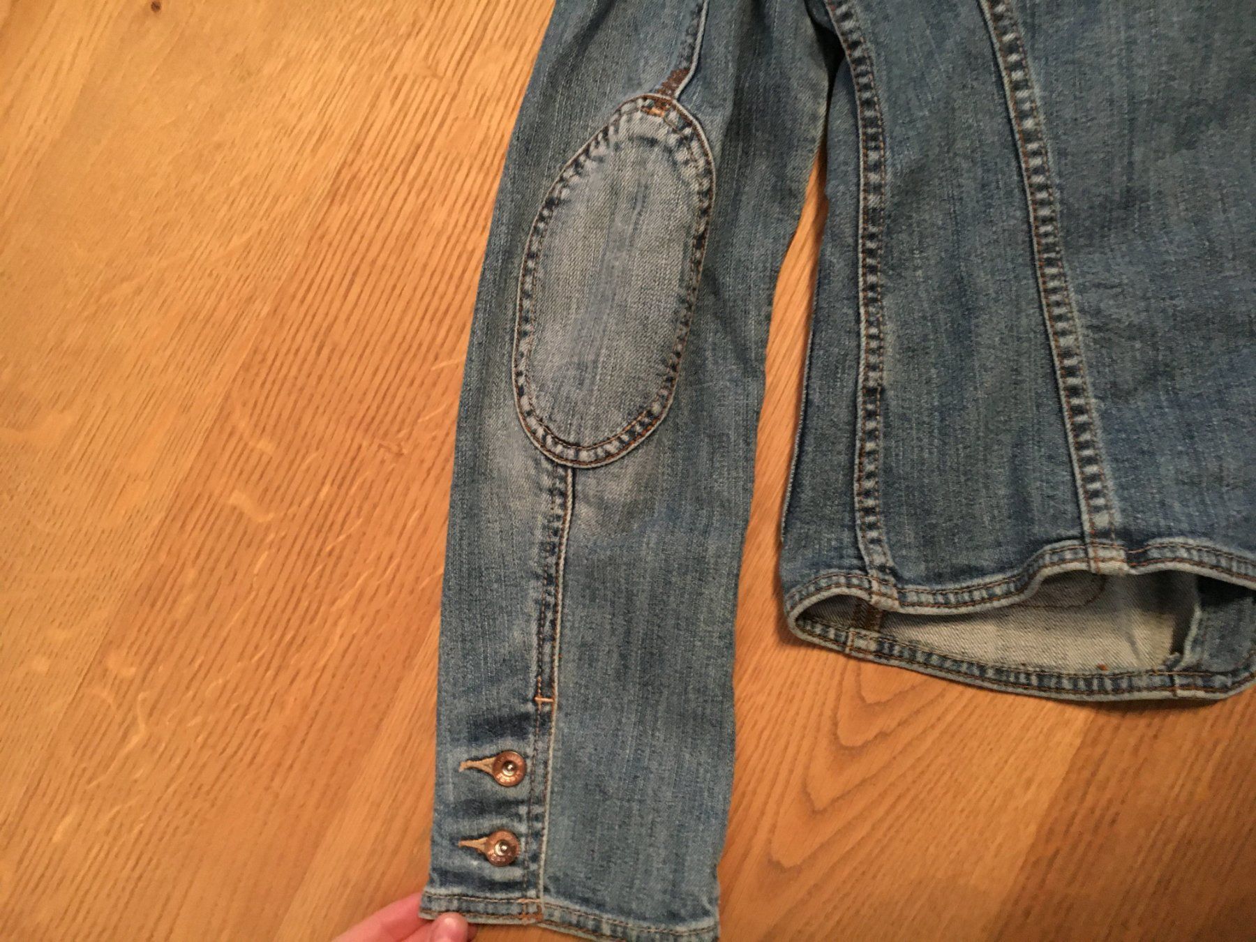 Esprit Giacche: Damen Jeansjacke von Esprit Gr. 36 – Usato da Rotkreuz venduto da Vkahlo 5