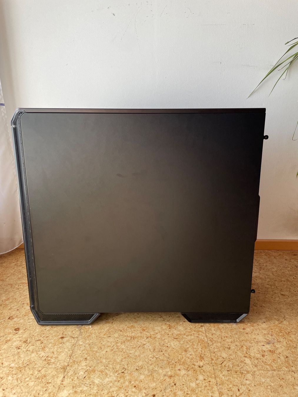beQuiet! Custodie: be quiet! Dark Base 700 – Usato da Lützelflüh-Goldb venduto da phi_dpr9 2