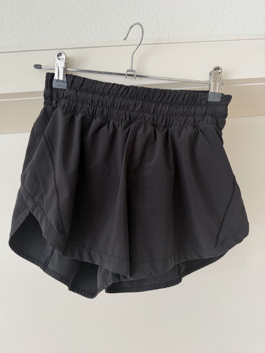 Lululemon Pantaloni: 2 Stk. Lululemon Shorts Schwarz – Usato da Riehen venduto da FHBS 5